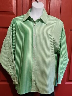 Cabi XL NWOT Women's Green And White Striped Button-Up Shirt
